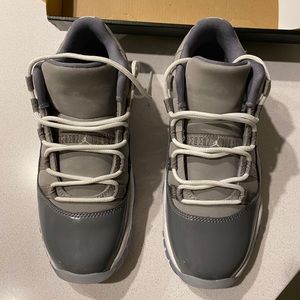 Jordan cool gray low tops